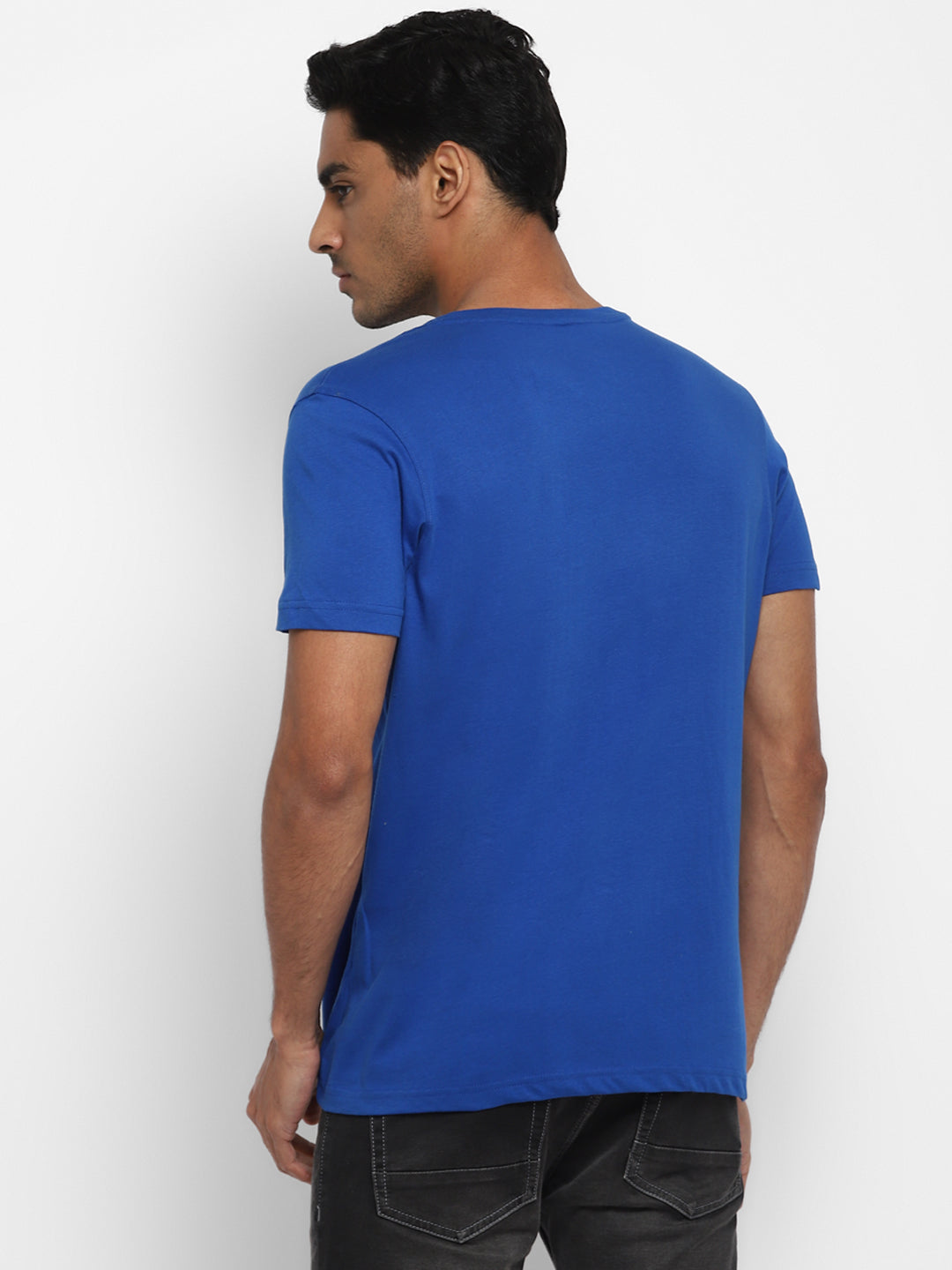 Essentials Blue Solid Round Neck T-Shirt