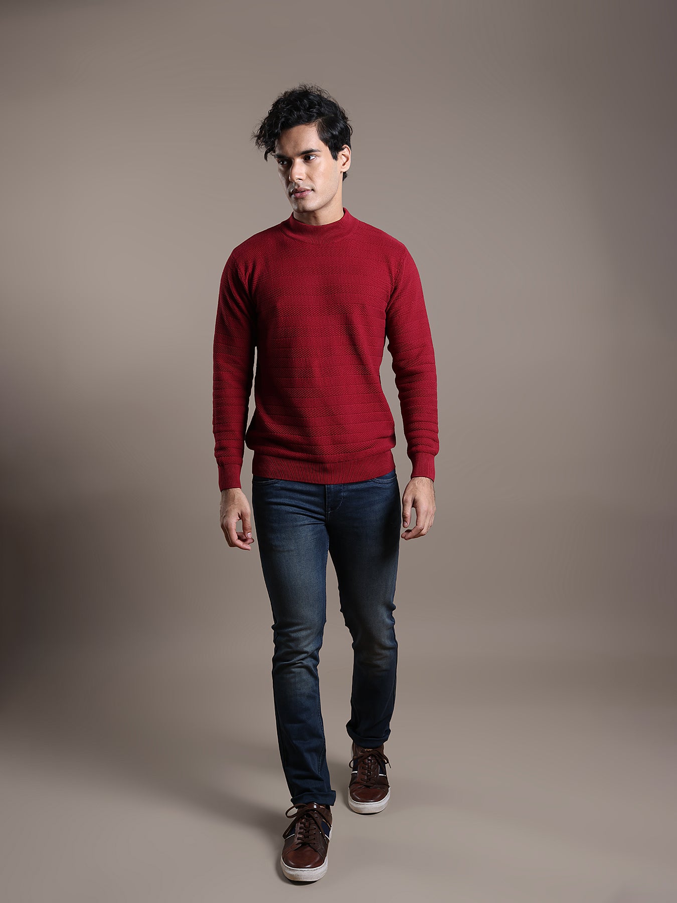 Knitted Red Plain Regular Fit Full Sleeve Casual Pullover