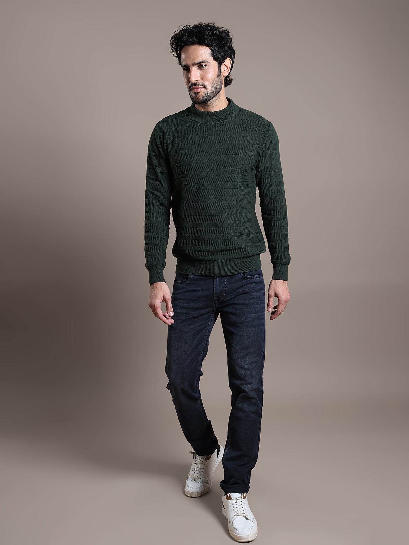 Knitted Dark Green Plain Regular Fit Full Sleeve Casual Pullover