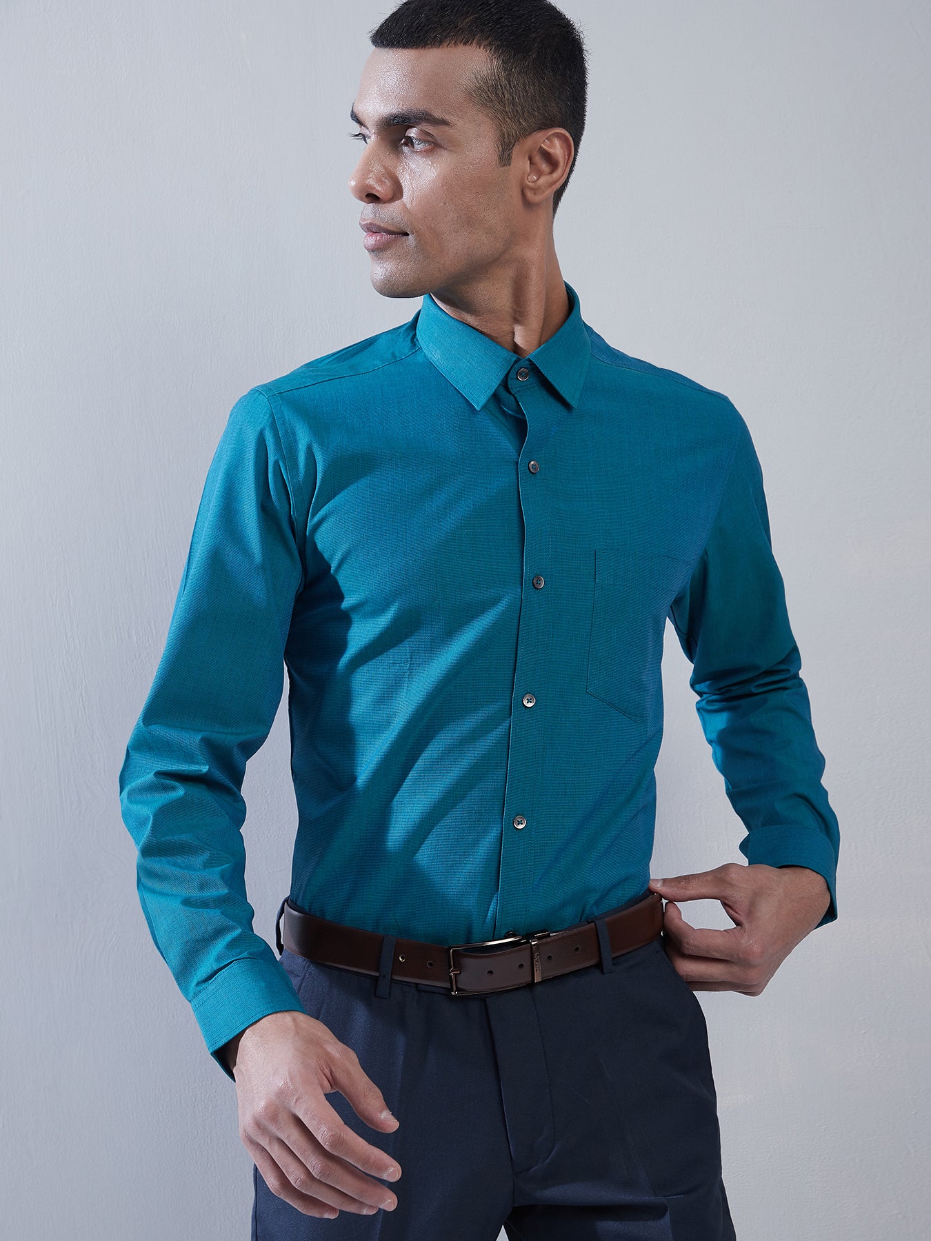 100% Cotton Ocean Blue Plain Regular Fit Full Sleeve Formal Shirt