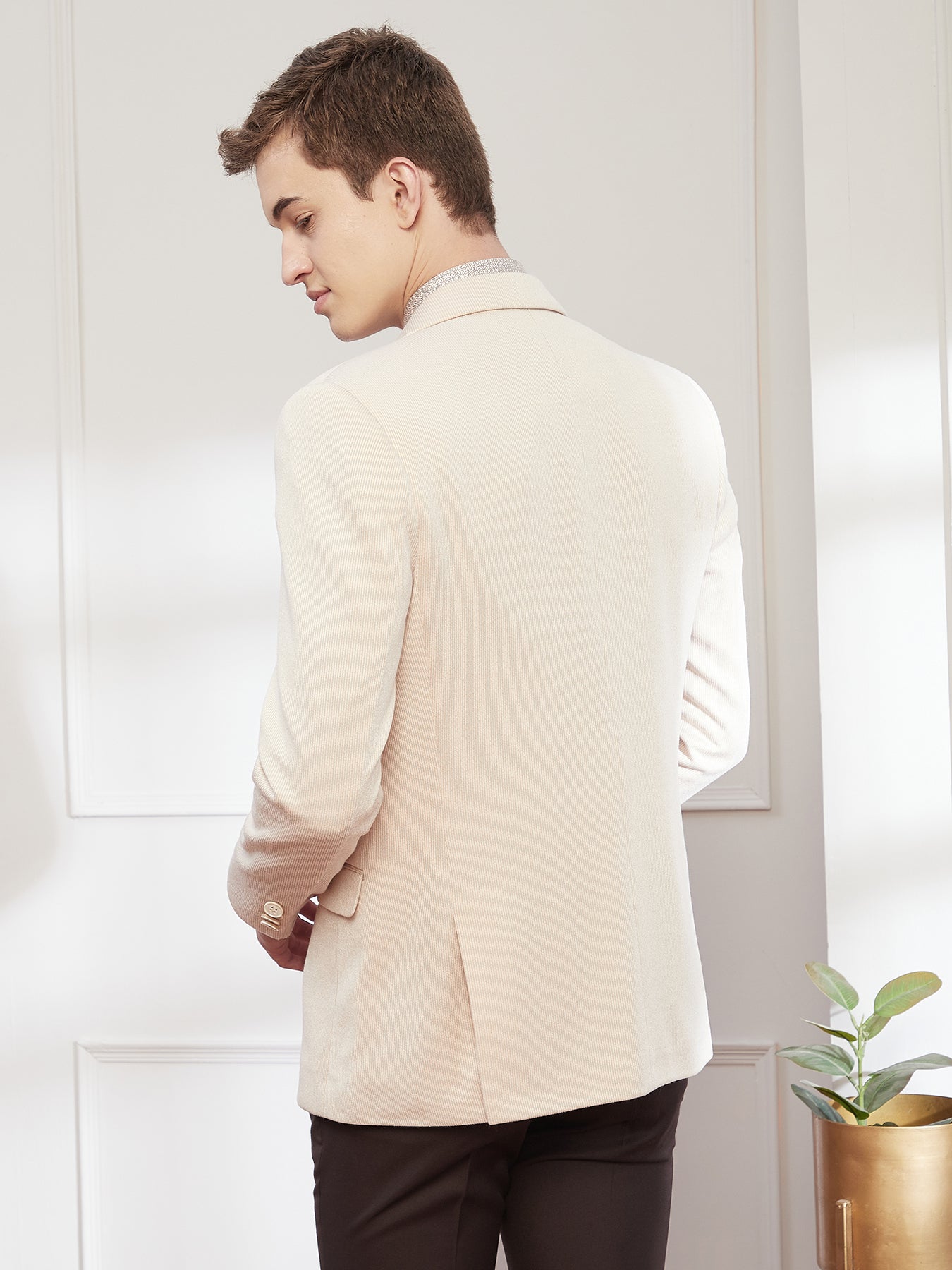 Knitted Beige Plain Slim Fit Full Sleeve Casual Blazer