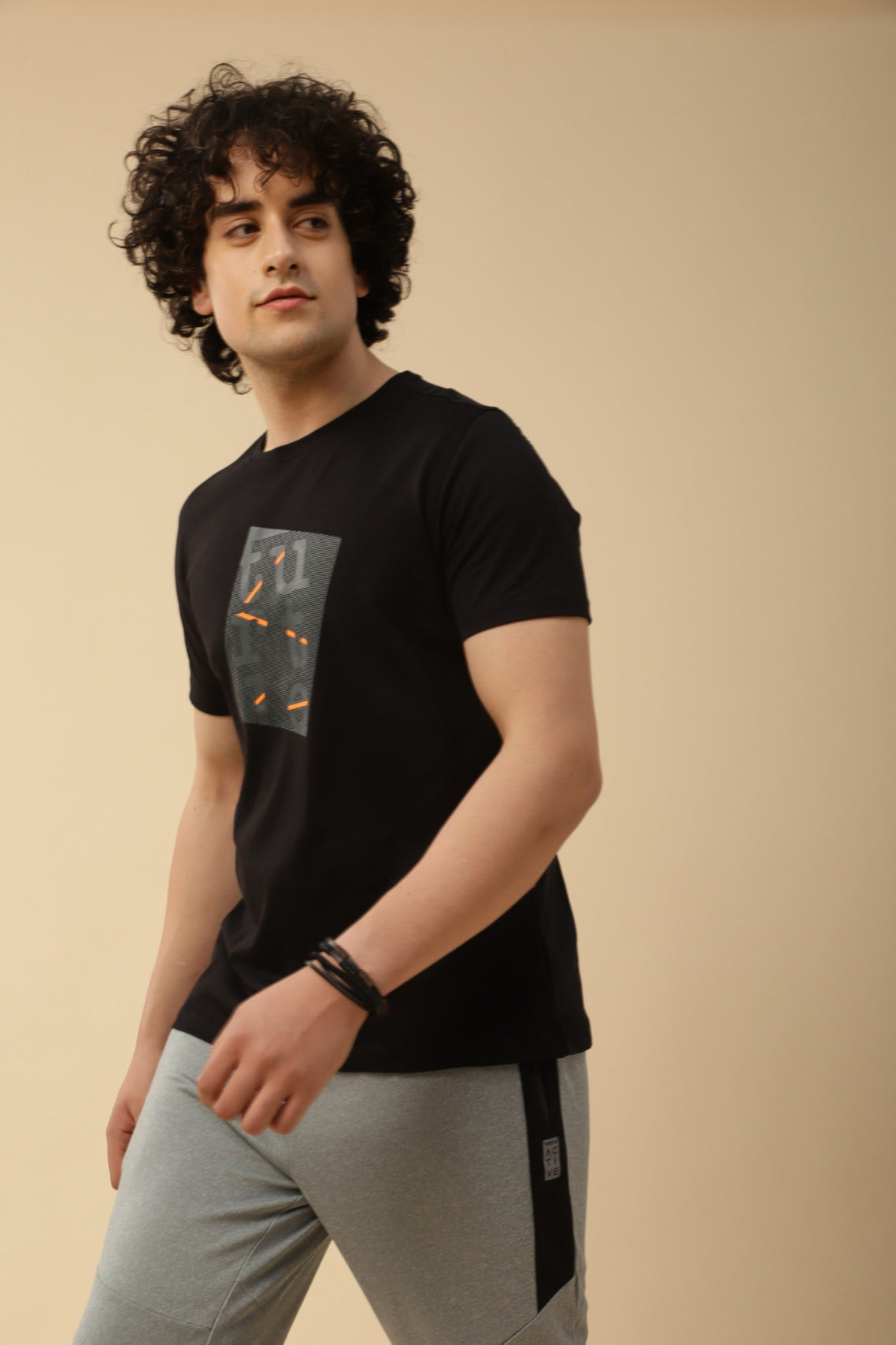 Knitted Black Plain Crew Neck Half Sleeve Casual T-Shirt