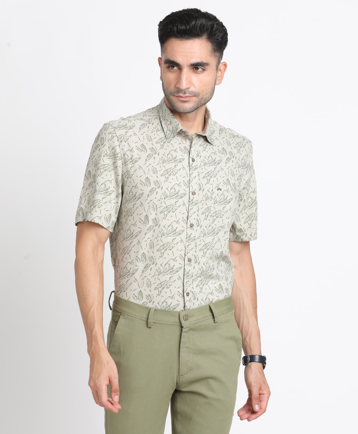 100% Rayon Green Printed Slim Fit Half Sleeve Casual Shirt