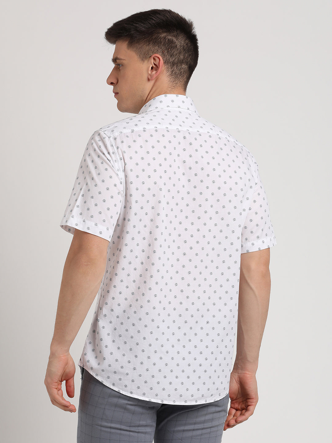 100% Cotton White Printed Slim Fit Half Sleeve Casual Shirt