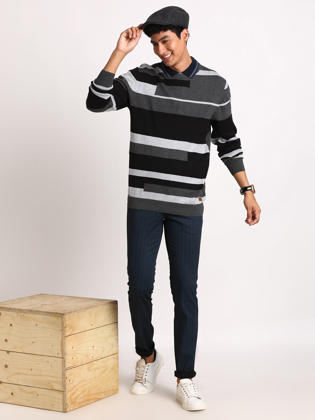 Knitted Charcoal Melange Dobby Regular Fit Full Sleeve Casual Pullover