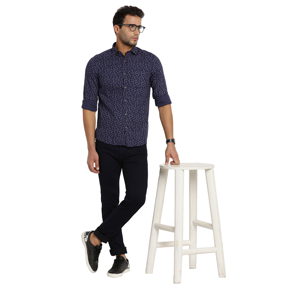 Turtle Men Navy Blue Cotton Printed Slim Fit Casual Shirts