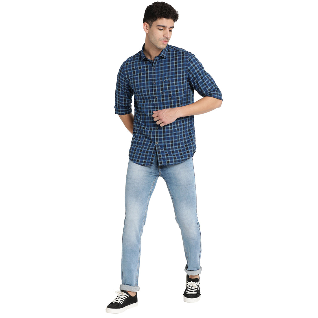 Turtle Men Blue Cotton Checked Slim Fit Casual Shirts