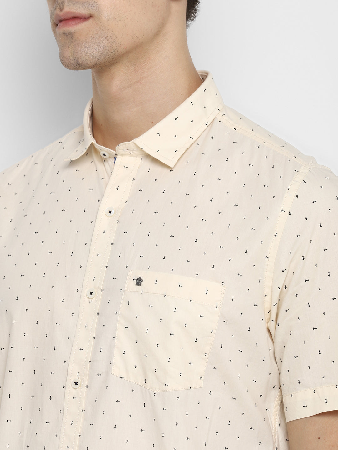 100% Cotton Cream Printed Slim Fit Half Sleeve Casual Shirt