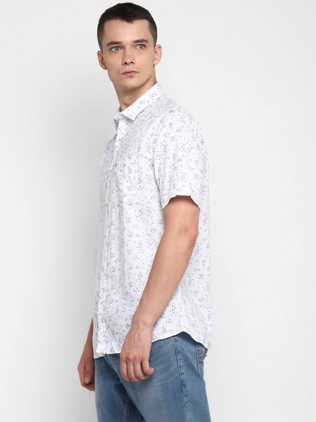 100% Cotton White Printed Slim Fit Half Sleeve Casual Shirt