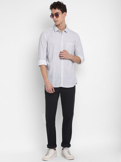 Stiped White & Black Slim Fit  Casual Shirt For Men